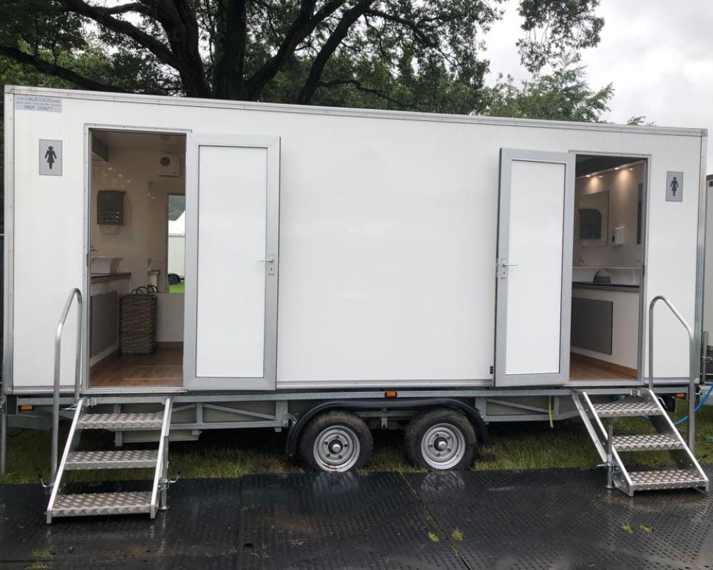 Pearl 3+3 | Blue Loos Event Hire | Weddings | Cheshire