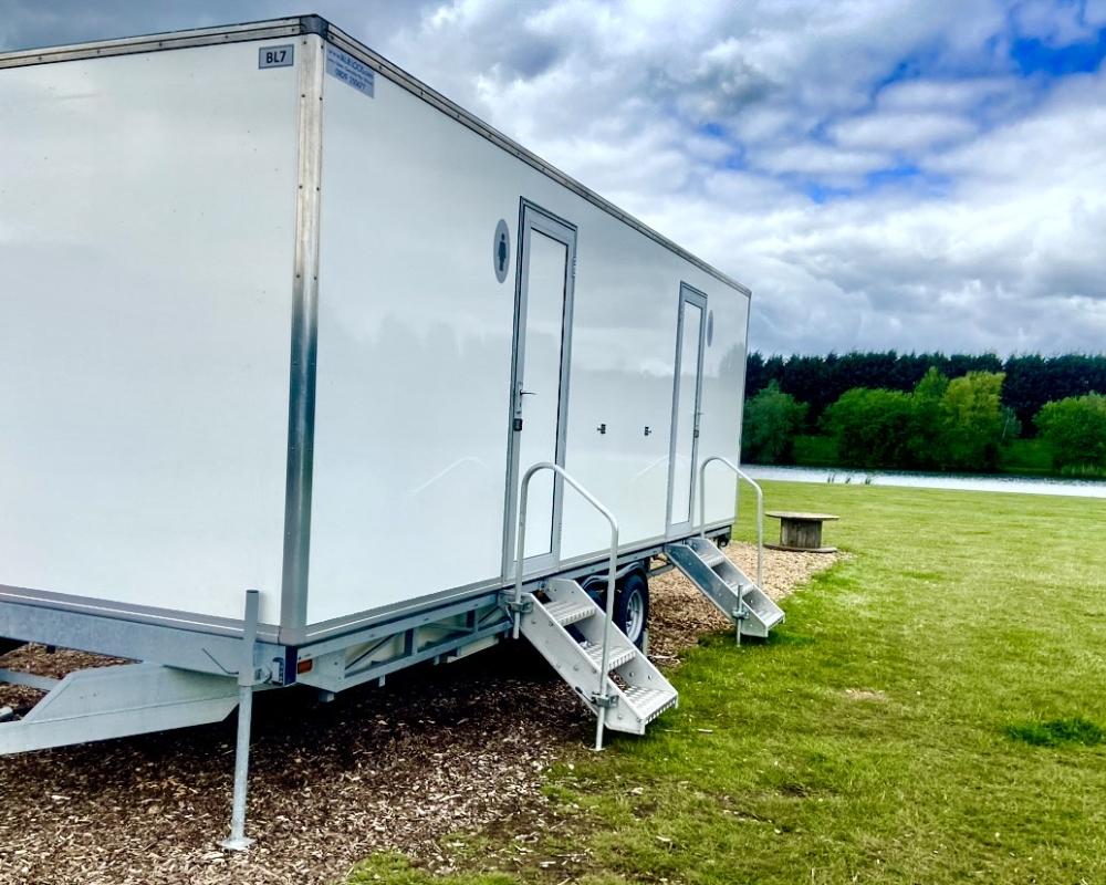 Sapphire 3+1 | Blue Loos Event Hire | Weddings | Cheshire