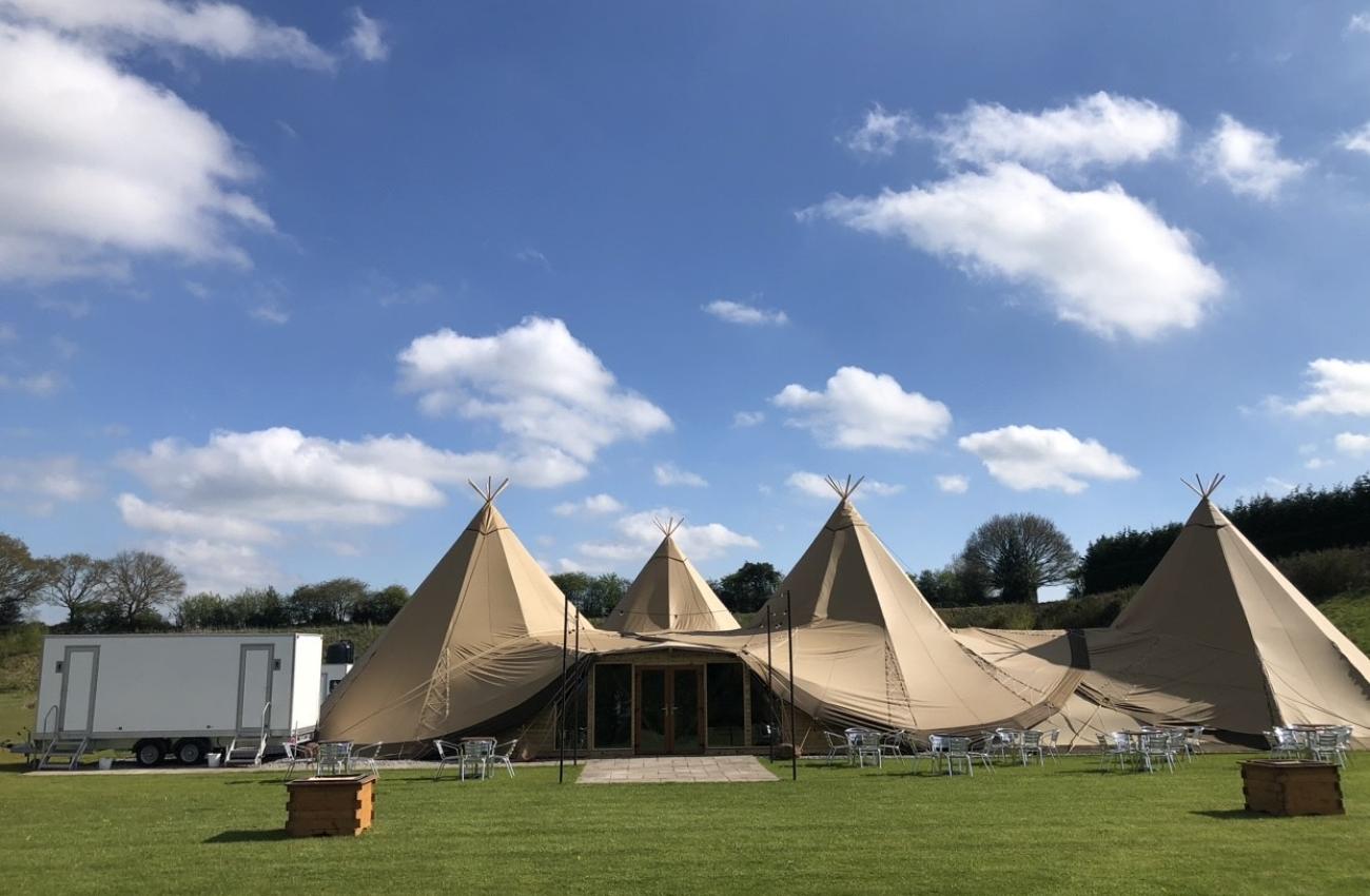 Sapphire 3+1 | Blue Loos Event Hire | Weddings | Cheshire